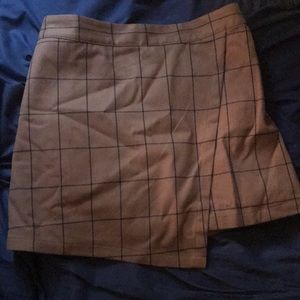 Camel/black forever 21 skirt
